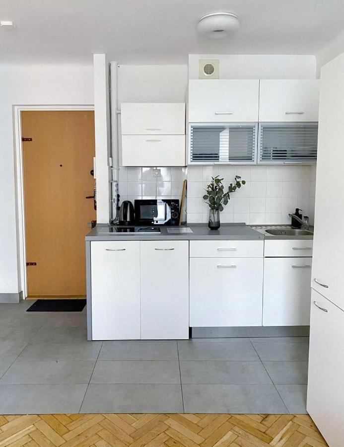 Halby Apartment Chlodna 15 ワルシャワ エクステリア 写真